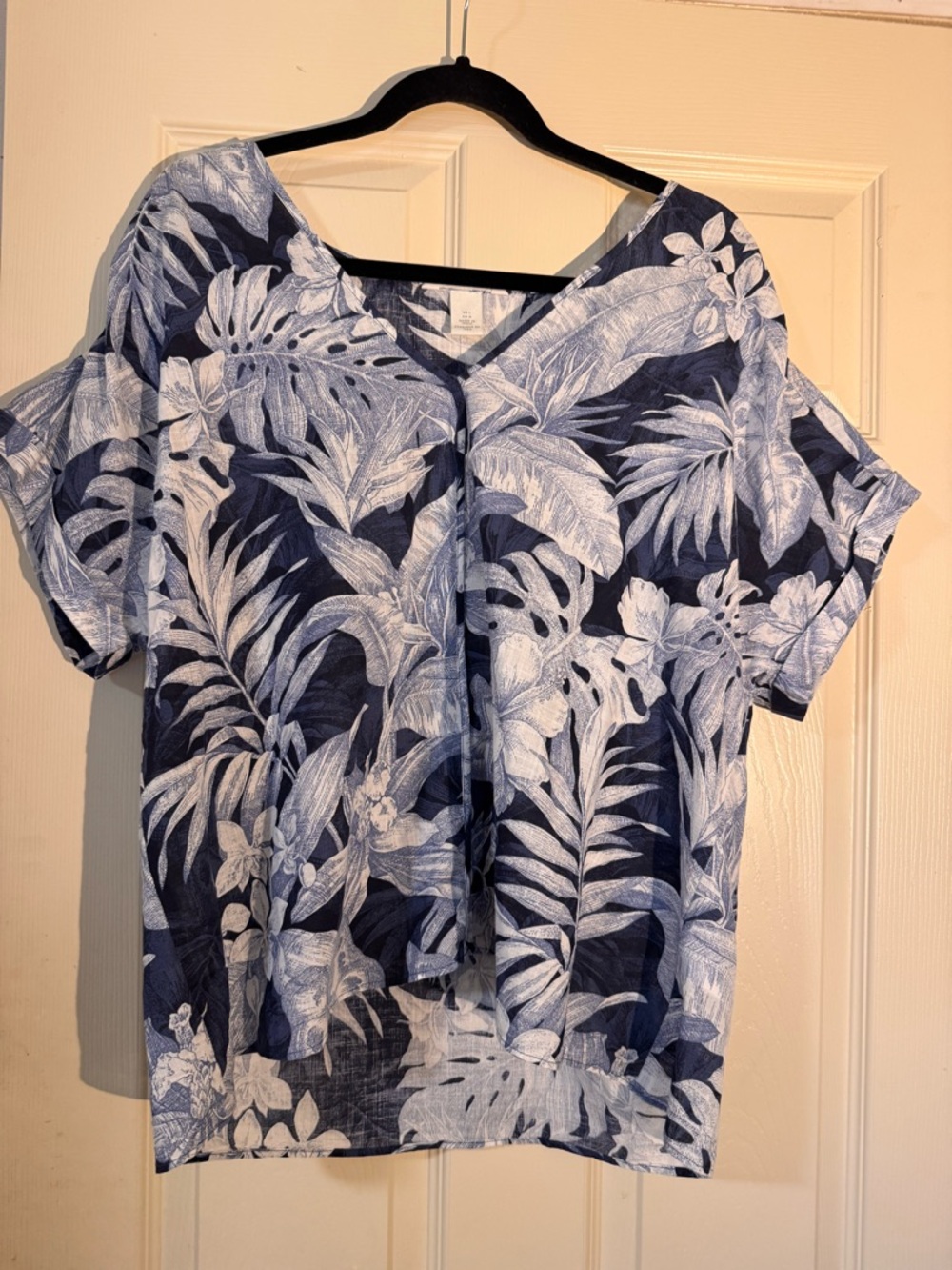 H&M Navy and White Tropical V-Neck Tunic Large